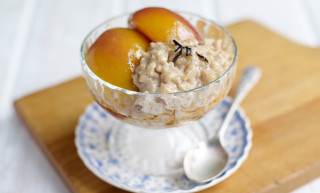 Earl Grey Amira rice pudding with wine, lemon and vanilla nectarines